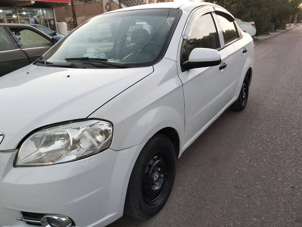 السلام عليكم  افيو
2011 خليجي محرك مفتوح، رقم مثنئ، بيها رشات صبغ، سياره جاهزه مكينه وقير سيارة احلى من الصورة مكان السيارة نجف مالكها جيراني،، السعر 67  رقمي.  *********** // ***********
