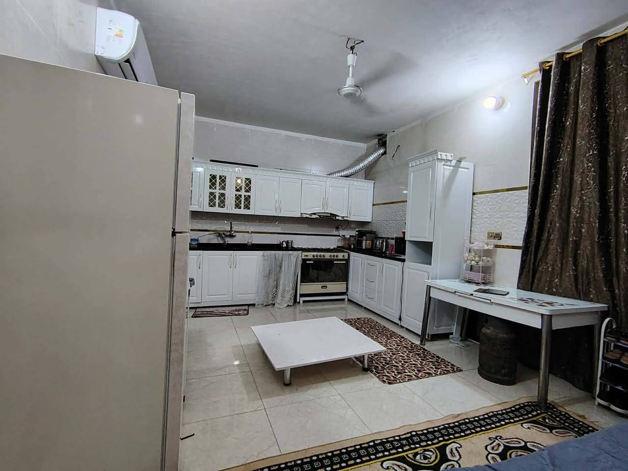 بيت زراعي سند ٢٥ 
٢٠٠ متر بلنجف الاشرف عمود ١١٠ فرع اسواق تلعفر سابقاً ليجوه بناء حديث٢٠٢٣  يتكون من غرفتين ٤في٥ ومناور اثنين صحيات ٢ وصاله كبيره5*6  درج وبيتونه ومطبخ واستقبال ٤في ٦ وطارمه بناء طابوك والسقف صب جاهز للسكن 
مراجعة مكتب ابورضا للعقار سايدين القادسيه مقابل مجمع عماد سكر ***********
