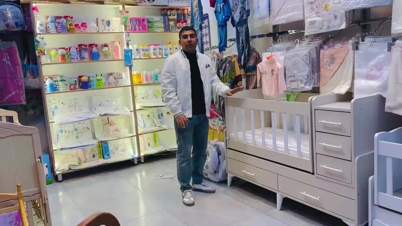 السلام عليكم متابعين الكرام اليوم توفر كاروك هزاز من شيركو لحديثي الولادة مجاور مجمع الغدير الشعبية ❤️


**إذا كنت صاحب هذا الإعلان وتريد حذفه لأي سبب، رجاءا أرسل رسالة إلى الدعم الفني**