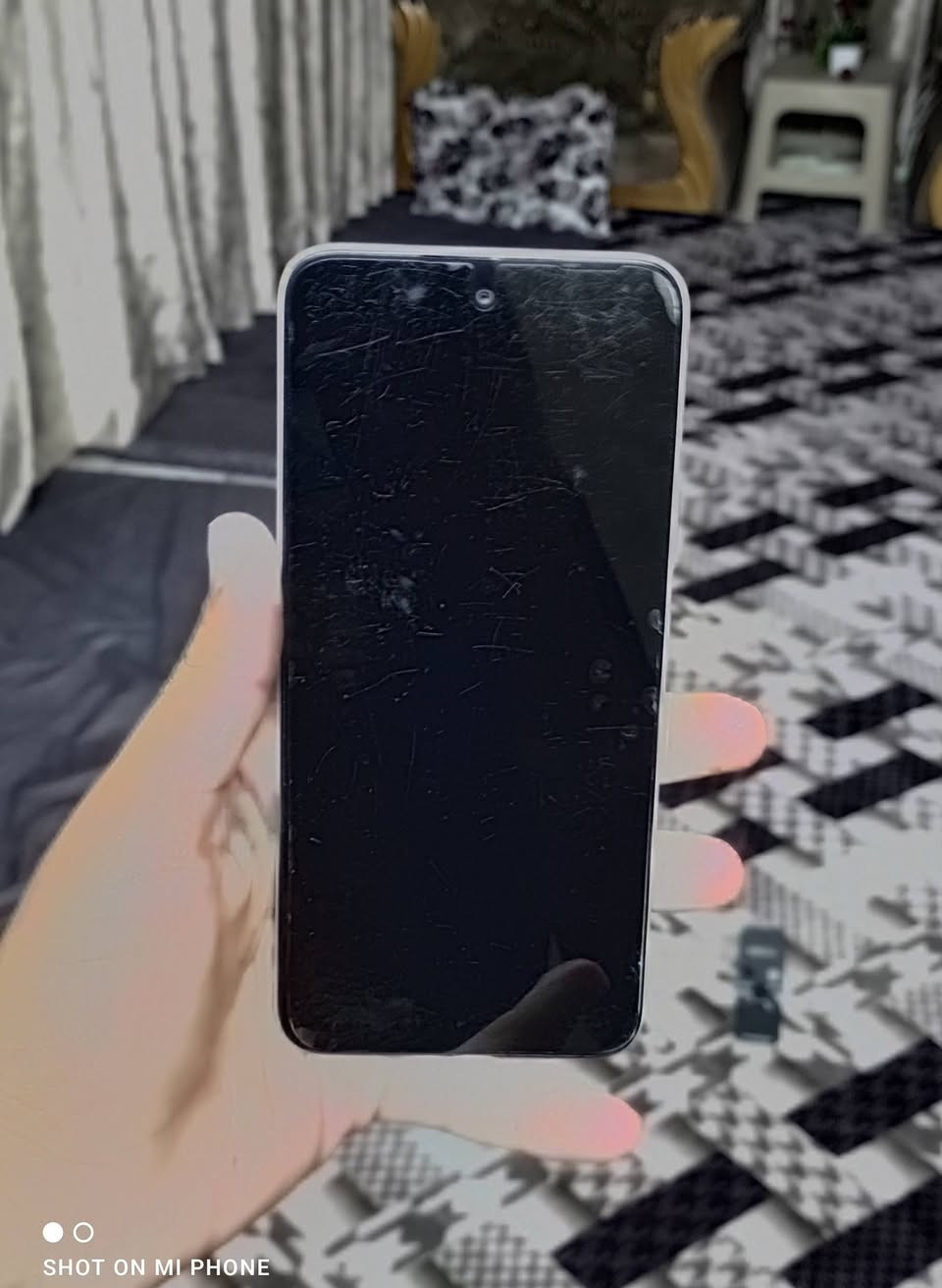 سلام عليكم للبيع تلفون انفنكس (Infinix) 2024 استعمال قليل ذاكره 64 حقيقي الجهاز نضيف بمعنى الكلمه كلشي مامبدل بي السعرررررر 90 وبي مجال كلش بسيط للتواصل واتساب فقط *********** كل الهلا بيكم
