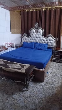 غرفة نوم • بحاجة صيانة • جاد بالشراء