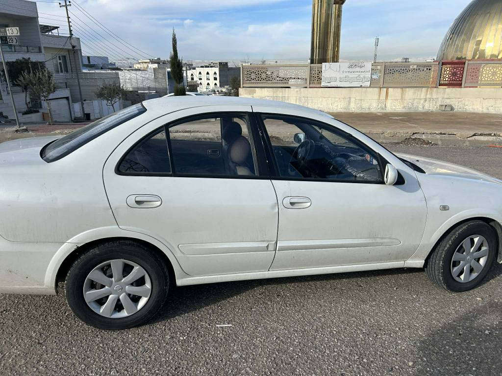 سلاوی خوا له هه مولایه ک 
نيسان صني  ٢٠٠٩ سپی سه ده ف  كوري ناوره ش ره قه م سلیمانی 
بی بویاخ ته نها که می ساردی هه یه 
چوار جام کاره با قوفل مه رکه رزی 
سه نه وی تازه یه تا ٢٠٢٩ 
گیرو مه کینه ی  نه کراوه ته وه 
زم مويال = ***********
سيعري ٩٥ گه لاو معامه له تكايه سه ياره كه هي من نيه  تيل بو خاوه ني بكه ن السليمانية, العراق
