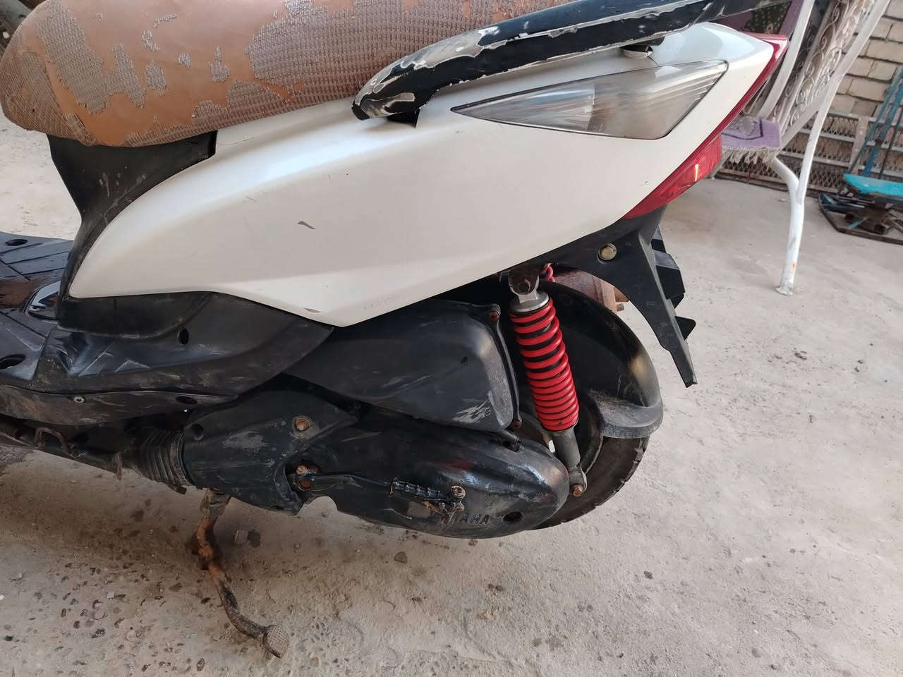 سلام عليكم دراجه نوع ماكس ثعلب 140 الدراجه مثل ماتشوفون خير من الله كل نقص مابيهه كفراتها اصليه ختم واحد كامله من كلشي محركهه ناعم كلش بيهه تزويد بيهه خرز رياضي وبيهه صره مال دهن رياضي الدراجه كامله مكمله من كلشي وبيهه MP3 همين شلعه ومعدل تشك الكاع سعر 450 وبيهه مجال


**إذا كنت صاحب هذا الإعلان وتريد حذفه لأي سبب، رجاءا أرسل رسالة إلى الدعم الفني**