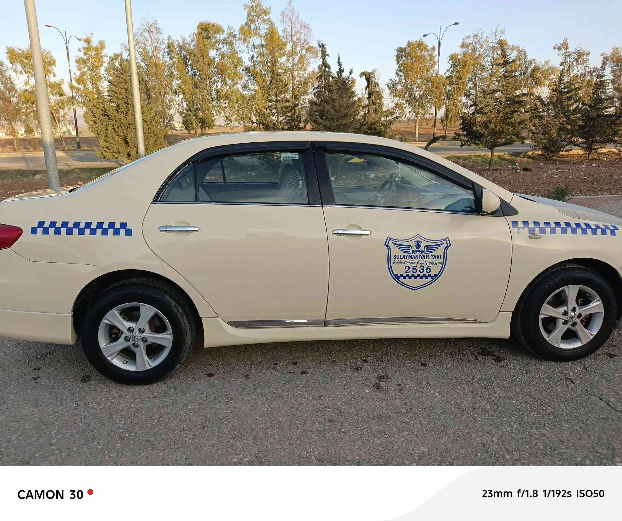 کرۆلا  تەکسی 2012کیرعادی بارچە رە ش بیشو دوای کە پس شانو سە قفی بۆیاخی نیە مە گە ورە ی بیلاد تەکسی سەنەوی هە تاوەکو2028تازە یە نرخ 125کەمیک مە جال ***********
