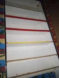 رفوف • للبيع