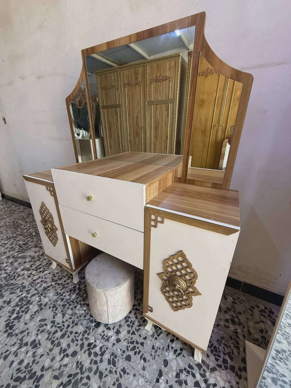 للبيع


**إذا كنت صاحب هذا الإعلان وتريد حذفه لأي سبب، رجاءا أرسل رسالة إلى الدعم الفني**