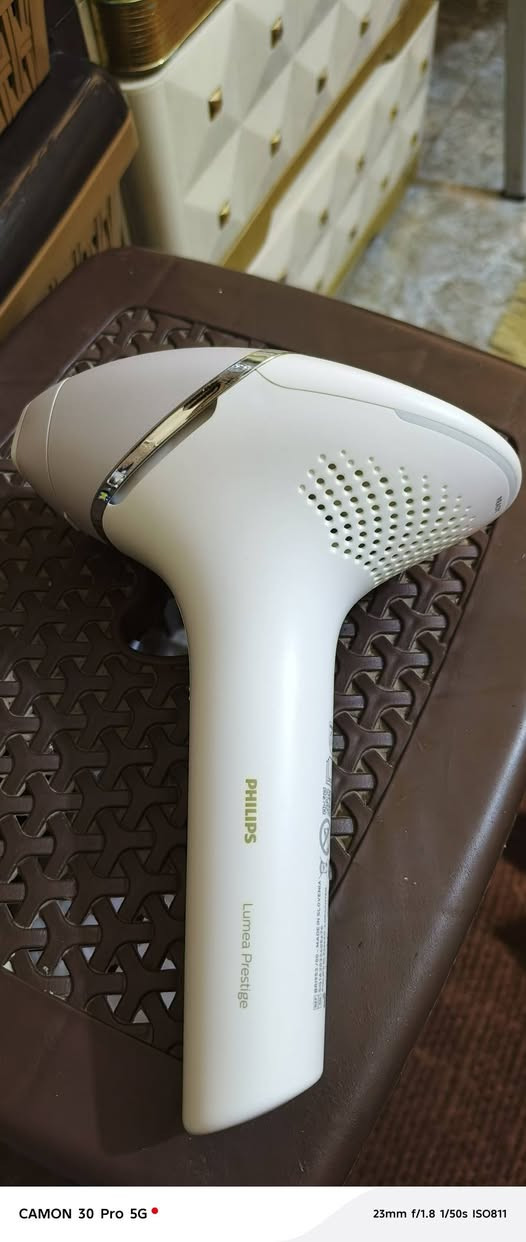 جهاز فيلبس ليزر منزلي اصلي 1200ضربه كامله غراضه +5عدسات ويا السعر 200الف وبي مجال بسيط مكاني بغداد الخطيبب
***********
