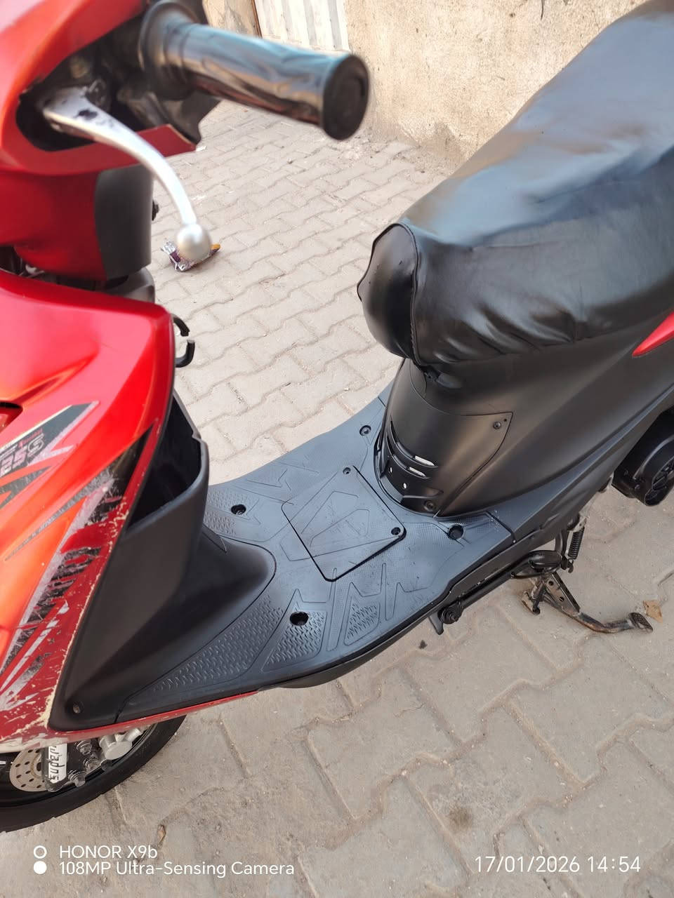 دراجه سكنس ياباني مكفوله مامفتوحه *********** سلف لايتات شلعه كامله من كلشي سعرهه 325 بيه مجال
