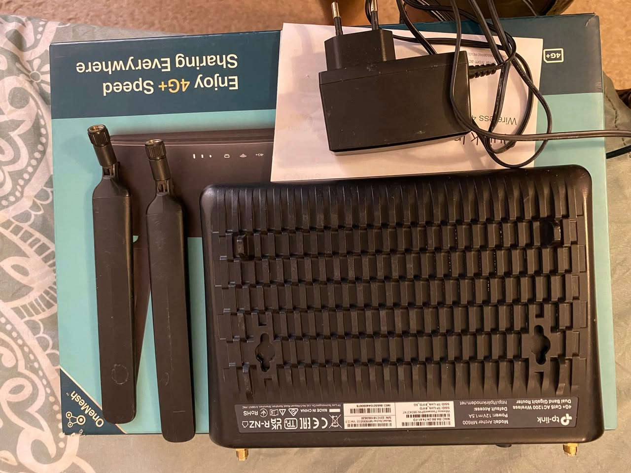 راوتر TP link Archer MR 600 الغني عن التعريف يشغل جميع الشبكات السيم كارت  zain - asiacell- korek وكذلك شبكات المشروع الوطني نظيف جدا مع كامل الملحقات .. السعر ٦٥ الف وبيه مجال بسيط 
هاتف ***********
