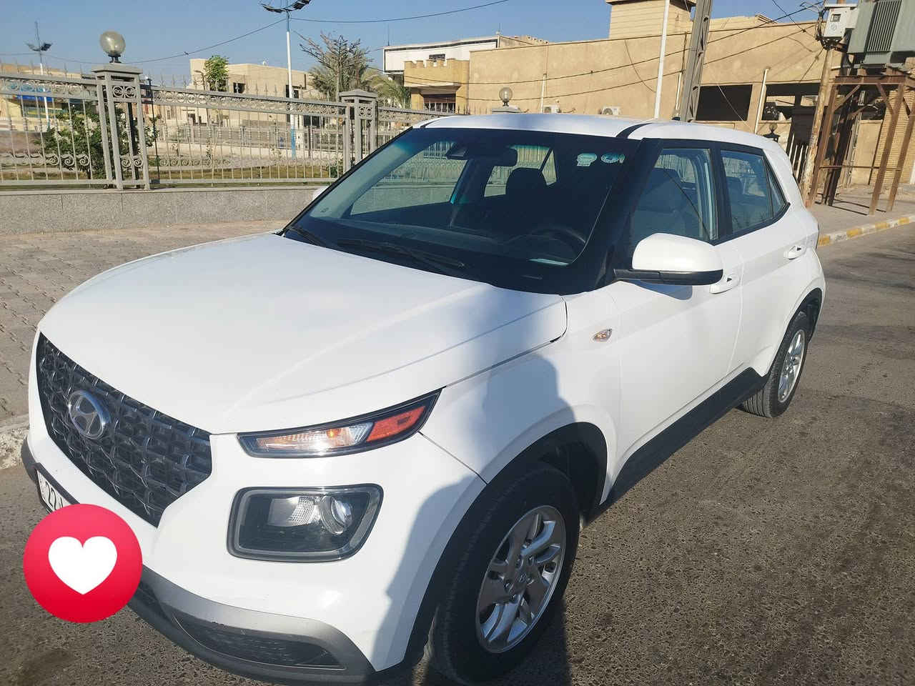 السلام عليكم
هونداي فينو 2022 وارد امريكي ابيض ماشيه 49 ألف ميل 
المواصفات :-
1/تحكم ستيرن جهتين
2/ رادار امامي
3/تحديد مسار 
4/كروس سرعه
5/شاشه 
6/كاميرا 
7/حجر بيئه بلادي 
8/لايت زنون 
9/تايرات جدد
10/ويل كب حجم 15
11/باتري جديد
12/ كير بلادي محرك بلادي
رقم اربيل الدولي ب أسمي تريد تحويل تريد وكاله اني حاضر
السنويه لحد 2028  
حادث السياره 
جاملغ امامي الجهه اليمنى و بنيد و جاملغ خلفي حادث خفيف بدون دواخل لغد شاصي فخذه كلها شركه تبديل فقط جاملغ امامي الجهه اليمنى باقي السياره ليبل واحد و صور الحادث موجوده بالمنشور و هذا رقم الشاصي KMHRB8A35NU160282
السعر125 ورقه و بيها مجال بسيط حق الجيه 
عنوان السياره حله حي البكرلي ***********
