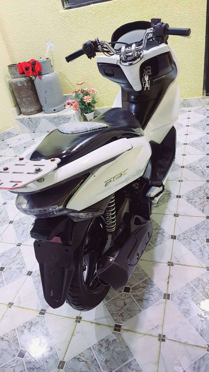 السلام عليكم دراجهpcXللبيع كلشي شغال بيه شراي يجي ويدلل ***********
