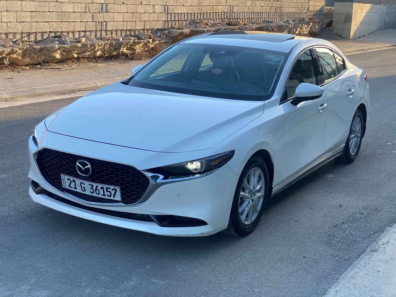 Mazda 3 2021 ***********
ڕەنگ سپی . مواسەفات فول فول . بەسمە . سڵاید . کوشن هیتەر . و کارەبا و خەزن . داتاشۆ . موکەبەرە بۆس . 5 کامێرا . ڕادری پێش و دو لاتەنیشت . خەتی جادە . بێ بۆیاخ و سارد و گۆڕاو وەکو سفر وایە سەیارەکە . سەنەوی تازەیە بەناوی خۆمەوەیە 
سعری 162$ السليمانية, العراق
