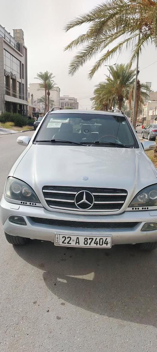 السلام عليكم
للبيع مرسيدس  حجم 500  ML موديل (2002) 

سنويه ورقم اربيل دولي جديد (بأسمي) 

مكينه 8 سلندر + كير اوتو 

بانوراما   

تبريد قطعتين 

شاشة + كامرة خلفية 

داخل جلد اسود كهرباء (اصل)

ماشيه 21 الف

مكينه وكير مكفولات بوضع الشركة

ملاحظة / بيه مكانين صبغ بسبب الشخوط 
فقط والبيقه ابلاد (هزه جديده)

                    مكانها بغداد السيدية 

للاستفسار: *********** 
                                          السعر ( 88 🔒)

