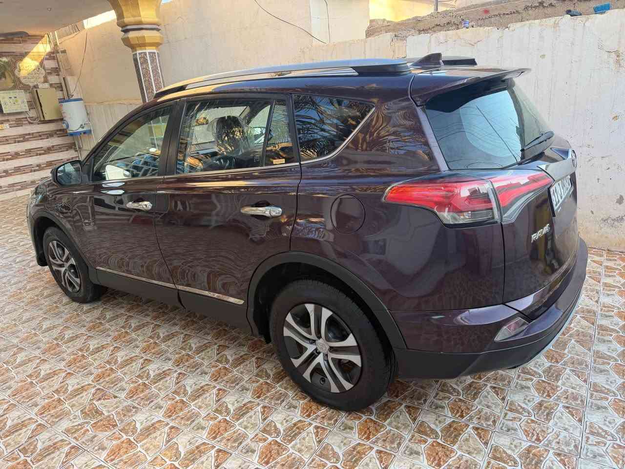 السلام عليكم لل بيع راف فور موديل 2018وارد أمريكي رقم بغداد دولي بسمي محرك 2500 كفاله تبريد تدفئة شغالات تبريد ثلج تخم تاير جديد صدر امامي خلفي جديد بيها رش 4 قطع اثر شخوط فقط ماشيه (109كم) سيارا جديده بمعنئ الكلمة بعدها بوضع الشركة سيارا جاهزا برغي متخلي عليها سعر 147 وبيها مجال العنوان ديالئ رقم الهاتف *********** الخالص, ديالى
