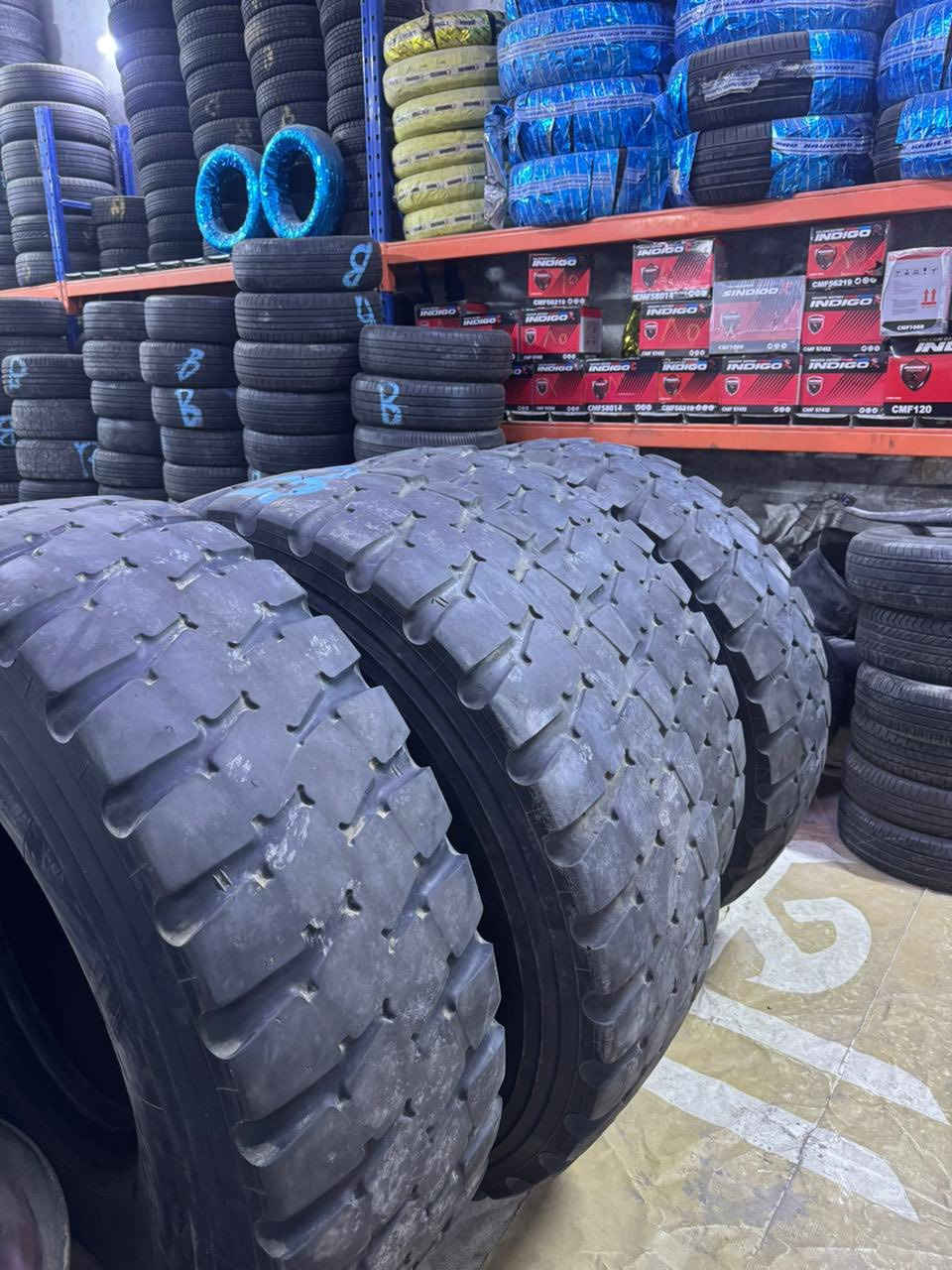 سلام عليكم زبائننا الكرام  يعلن مجمع الامارات لتجارة الاطارات والبطاريات عن توفر تايرات حجم  24  وحجم     315    وحجم 225-80-17.500 وكافه الاحجام الصغيره العنـوان -(بـابل -قضاء القاسم )للتواصل  الاتصال علا الرقم ادناه
***********
