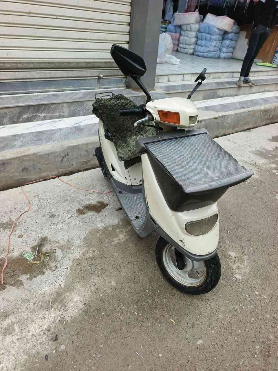 للبيع شغال حتا السلف يشتعل ماملحوم الشاصي بس معمر تعميره جديده مكينه نار 🔥 شباب سعرو ١٨٠بي مجال بسيط ***********
