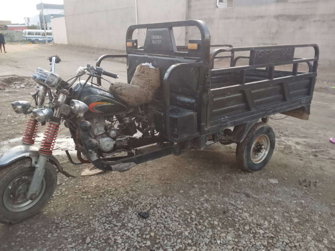 ستوته2023 محرك ولا صرف ولا بخار كهربائيات شغاله ركبه وشاصي بل شرط. الستوته جاهزه مال شغل كلش حلوه كهربائيات تشتغل تخم تايره جديد السعر 850 بيها مجال للطيبين//***********///***********
