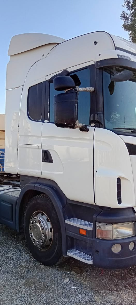 السلام عليكم للبيع سكانيا بومه موديل ٢٠١٠ رقم جديد تحويل مباشر مسجله بل السنويه تنكر *********** بغداد جرف النداف معرض ابن المدائن
