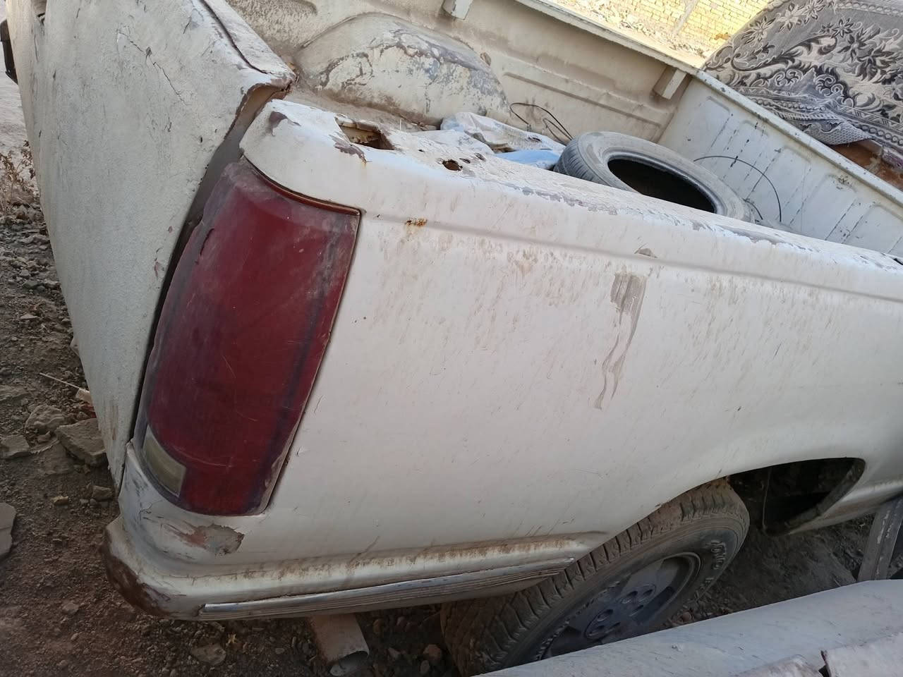 السلام عليكم
بيك اب جي ام سي 6ستدات موديل 92  رقم فحص مؤقت نجف حمل 
محرك 305 دوش حلاب 8سلندر كير عادي السيارة تشتغل بس متروكه محرك لا تبخير ولا تنقيص نضيف وكير واكسل نضيف
 مكان السيارة بابل المركز 
السعر 23 ورقة 
رقم الموبايل ***********
