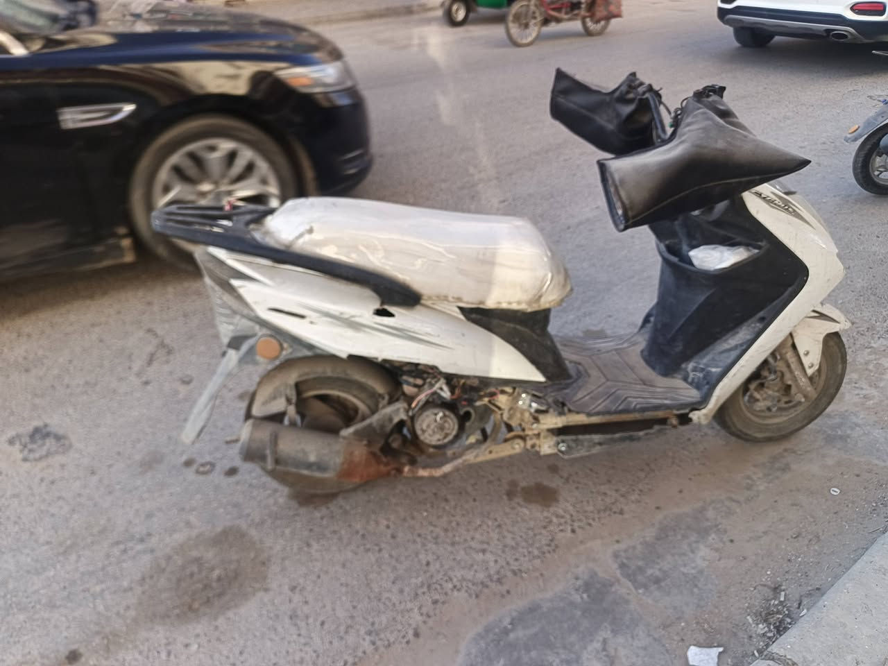 دراجة سكنز 2022 للبيع
الدراجة كايمة حاليا 
ابيع فحم
السعر 200
الشراي يتصل 
***********
