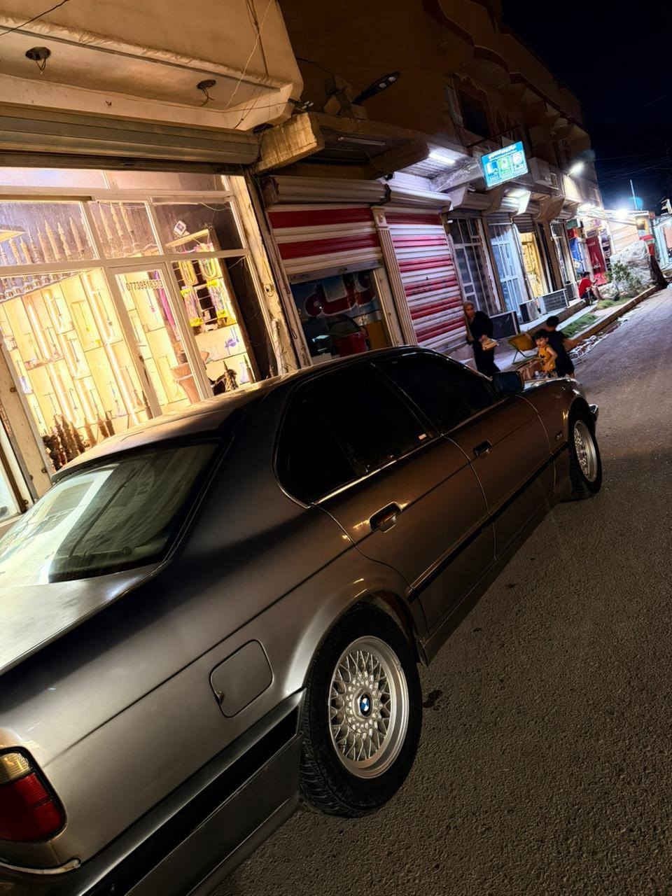 سلام عليكم BMW  525موديل 1992 وارد يابان  بليته اصل مكينه مسكر تك فانوص اكسل ثكيل يعني بل 180رونك 2ونص  سياره مال جناي ممتعوبه ع ايدينه خير من الله مكينه كير اكسل مكفولات شلعه بطناش فول تبريد ثلج ويا السويج  غرفه جديده تخم تاير جديد صدر امامي جديد عربانه خلفيه جديده اني شادها سيارها ماتصرف عليها ربع مكاني بغداد الجزيره السياحيه السعر 62 بيها مجال لطيبين ***********
