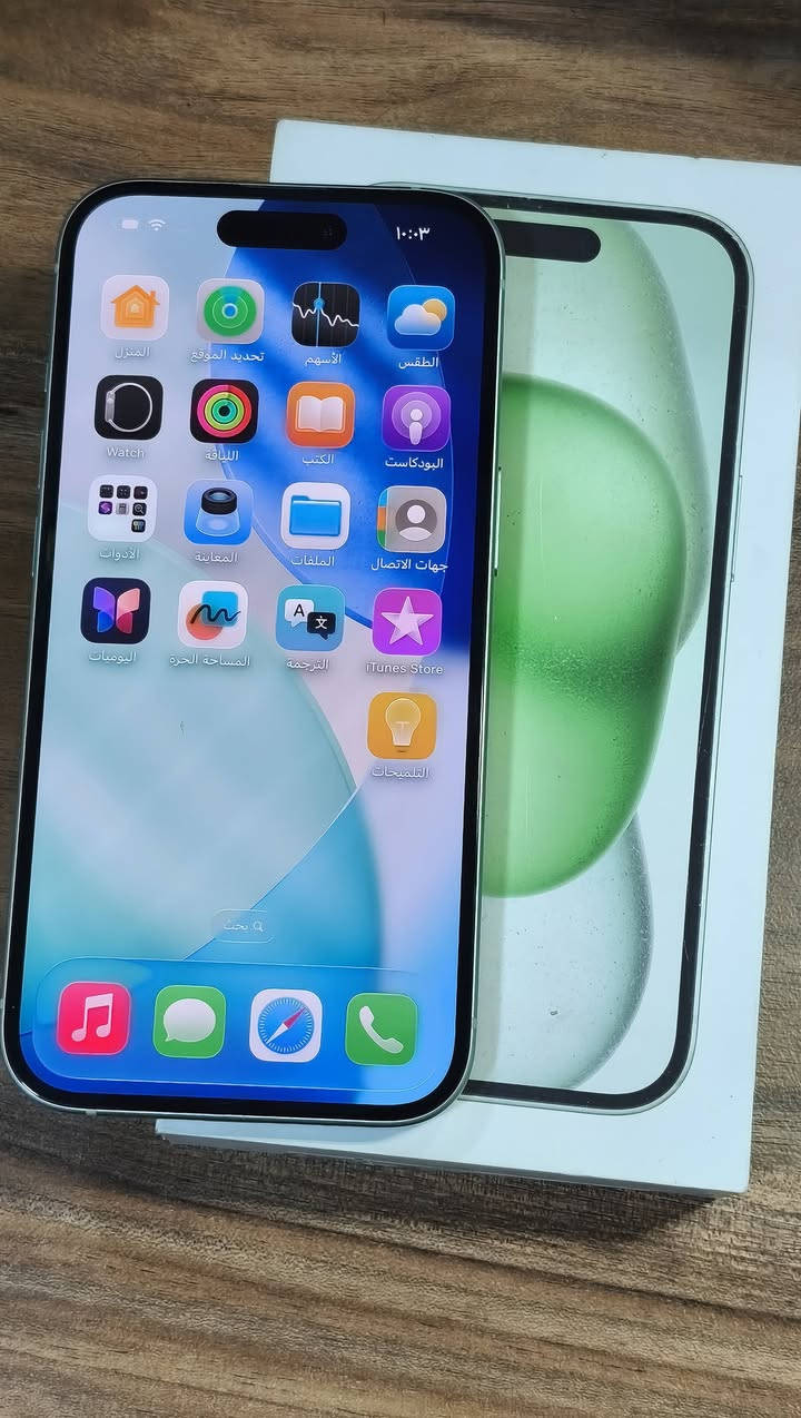 السلام عليكم
ايفون 15 العادي ذاكرة 128
اللون الأخضر الواضح بالصور 
النظافة 100٪
 الكيبل الاصلي 
راس الشحن الاصلي 
كارتونه
***********
