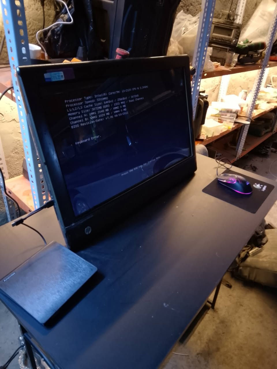 عندي غراظ زايده للبيع
مكينه لحام ام البكره سعره 100 جديده
حاسبه وميز لمس فقط شاشه حجم 24 سعر 100
عاكسه 10 امبير هيه تشحن الباتري مع الباتري 125 الف
كربلاء حي العامل ***********
