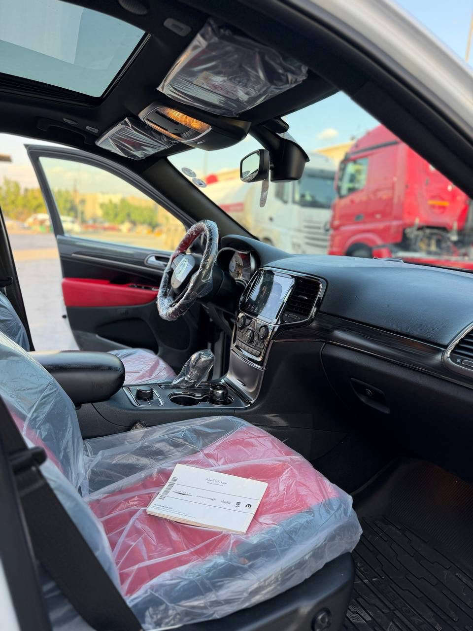 السلام عليكم
‏JEEP GRAND CHEROKEE 2020S
عدد المسافات 
(٤٦) الف ك 
جيب فئة:    S
موديل:     2020
مكينة:     V6 3.6

خليجي مكفول (وكالة هارلم) رقم اربيل ✅

المواصفــات 

بانورامـــا
رادار جانبـي نقطة عميـاء رادار خلفـي
كشنات جلد 
ستيرن هيتـر + كهرباء
نظام توقف اوتـو ستوب
حساسـات امامي خلفي
صندوك كهربائـي
سماعات سستم صـوت

بصمة و تشغيل عن بعـد
كيج الكترونـي
نظام متعدد اوتو للطرق
مري قلاب وشفط

العنوان بغداد البياع حي العلام
للاستفسار: ***********
اتصال او واتساب
