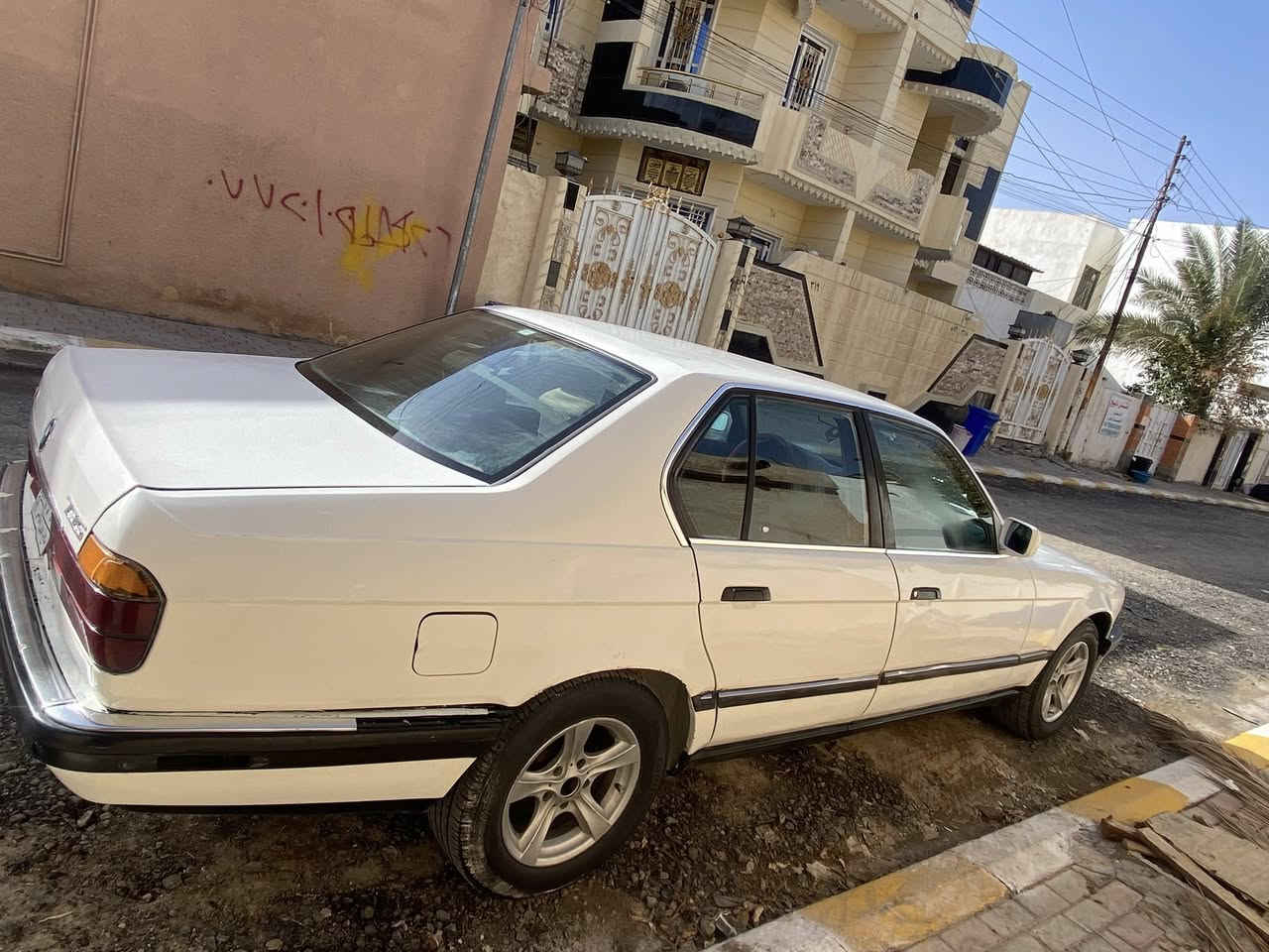 للبيع او المراوس حسب القناعة
730‏BMW
السعر 38بيها مجال بسيط 
 السياره كلها بلاديه  
محرك جديد 
كير جديد 
تبريد ثلج ❄️
موديل 88
الرقم صلاح الدين ار 
الموقع: سامراء
 الاتصال: ‭***********‬
