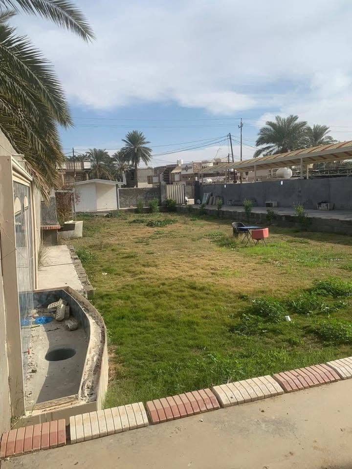 البيع دار مساحه 1120 وجها 17ونص 
بناء جديد وحديث 
يحتوي 
صاله ومطبخ 3 غرف نوم وخدمات 
طابو زراعي سند 25اصولي تحويل 
مباشر 
منطقه الدوانم مقابيل سويب 
قرب ع حي الاعلام الشباب
خدمات كامله مي تبليط كهرباء 
 اتصال ع ارقام 
***********
***********
***********
