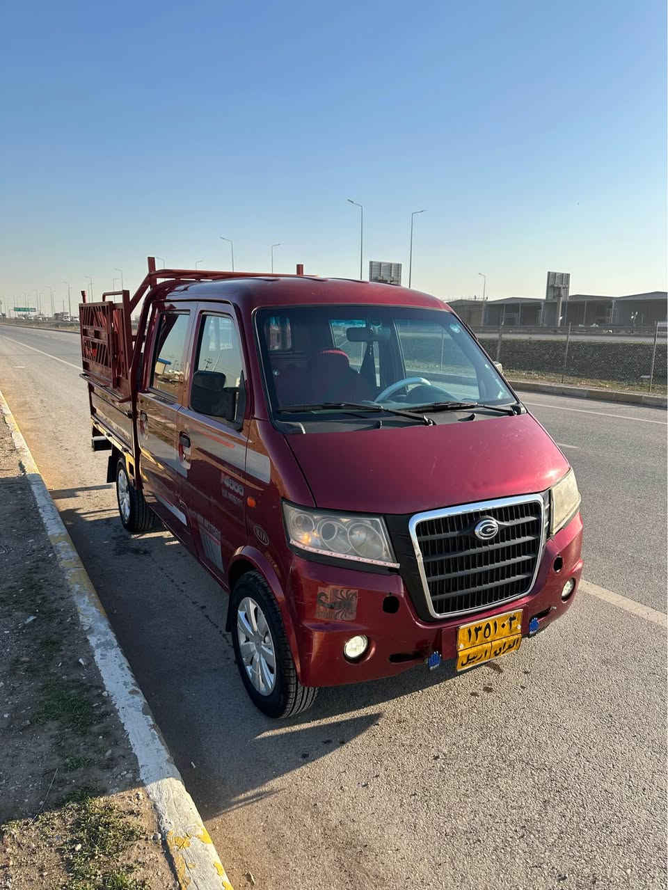 گۆناو دەبڵ مۆدێل ٢٠١٢ بێ لێدران و بێ سبوغ سەیارەیەکی بێ کێشە و توند و تۆڵە رەقەم هە ولێر سەنەوی لە ٢٠١٧ بە سەر چوە گێر مەکینە تەبرید ساردوگەرم و ئەکسل و براوە و وەرگەران و بە ناوکردن بە شەرت هەزەی نوێیە تایەکانیشی مانگێکە بەستراوە ناونیشان هەولێر 
***********
*********** أربيل, العراق
