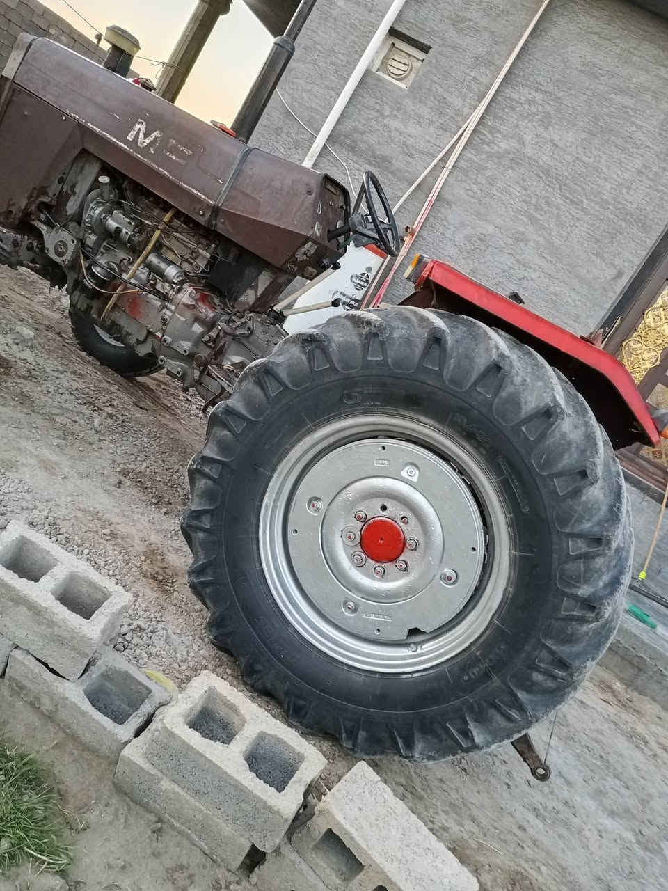 سلام عليكم لبيع مكينة فوركسن موديل 81حجم ٢٧٥مكينه وضع شركة تصال على هاذه رقم ***********
