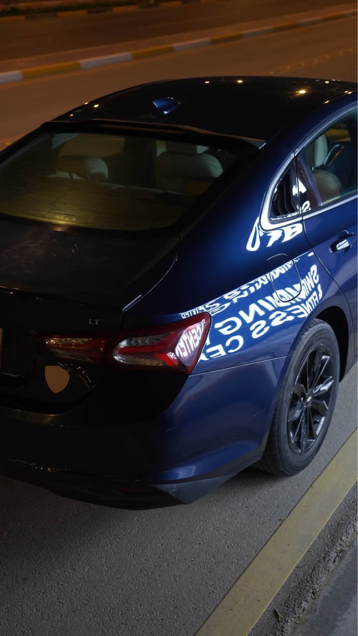 ماليبو 2020 LT للبيع  
 رقم بغداد حرة باسمي سنوية 2028 
شرط التحويل 🔄 
اللون  چويتي 🔵

محرك مكفول✅
منظومة تبريد وغاز جديدة ✅
كير مبدل جديد + مكفول ✅ 

محرك 1500 تيربو 

منظومة مي وراديترات جديدة مبدلة ✅
منظومة هواء وراديتر تيربو جديد ✅
منظومة لايتات زنون ابيض 💡 
حجر بيئة موجود
تشغيل عن بعد شغال

 ❇️ سيارة مسويلها ادامة كاملة وشاملة
صافية من كل نواحي اي گلوب بالدشبول ماكو

المواصفات 

تدفئة كشنات 
ويل كب 17
مانع انزلاق
كامرة دوارة
شاشة 
اشاير بالمري
شاشة اعطال

 حادث السيارة 

قطعتين صبغ  فقط ——— جاملغ ايمن وبنيد 

مبدلة فخذة اليمنة
الجاملغ الخلفي الايسر بي بارد جدا بسيط معدل  

ماشية  59 ميل فقط
رقم شاصي موجود
سونار موجود 

السعر 110 وبيها مجال

  مكان السيارة كربلاء

للاستفسار
 
*********** كربلاء, العراق
