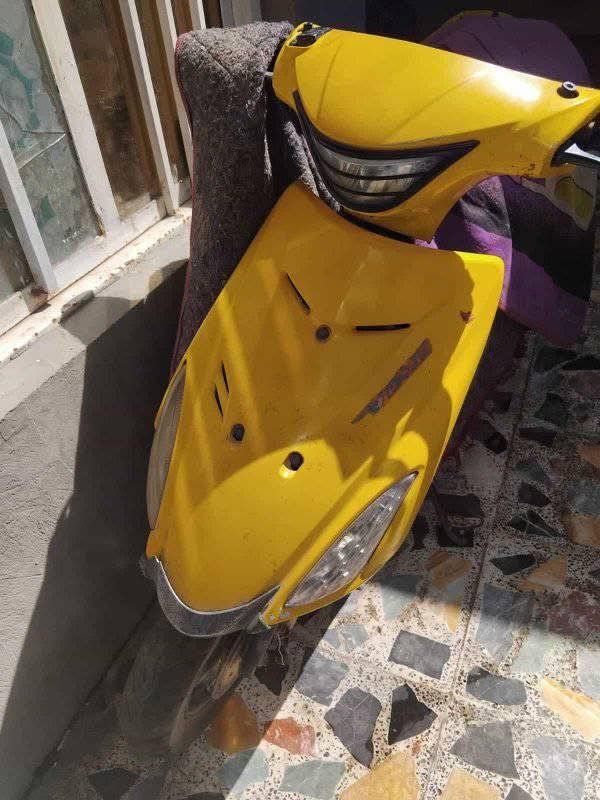 السلام عليكم دراجة للبيع الدراجة ادرس صيني الدراجة كلشي شغال بيهة الدراجة نكرة الكلوب شغال و البكلاايت و الاشاير و الحساس بريك هم شغال الدراجة كاملة مكملة  الدراجة بصمة بكل وقت الدراجة ما مفتوحة مفتوح بس قبق التفيلس مفيلسيهة السعر 300و بيهة مجال مكاني بغداد الغزالية متواجد بكل وقت هاذة رقمي***********وبيكم خير و تدللون
