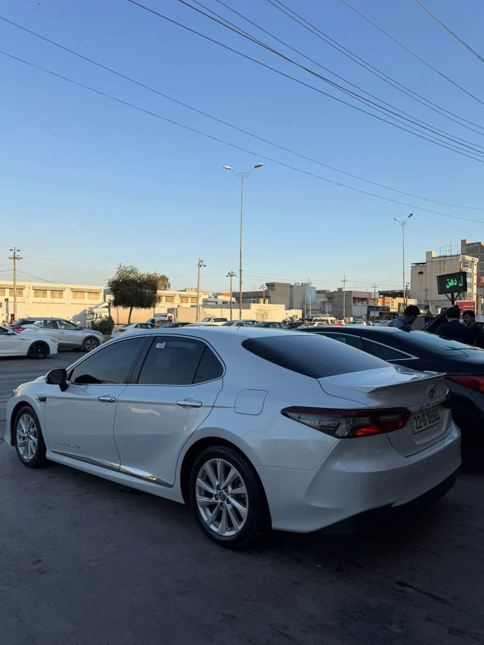 -السلام عليكم -للبيع
تويوتا كامري GLE خليجي 2023

نظيفة جدااا - استخدام شخصي 
السعر 243 وبيه مجال بسيط

المواصفات:

‎ 

‎ • الفئة: GLE

‎ • اللون: ابيض
رقم اربيل تحويل ثاني يوم وتضليل سنويه جديد 

‎ العداد 73.000  ‎

‎ • شاشة لمس + بلوتوث + Apple CarPlay / Android Auto

‎ • كاميرا خلفية

‎ • حساسات خلفية

‎     • حساسات اماميه
تشغيل بصمة + دخول ذكي 
‎ • مثبت سرعة
• فتحة سقف
‎ • مرايا كهربائية مع إشارات‎ 
‎*ستارة خلفية
‎*كشنات جلد
صياناته كله داخل شركه دهن كير كل التفاصيل الدامه 
للاستفسار :*********** 
***********
