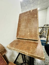 مكينة خياطة • يدوي • بحاجة تصليح