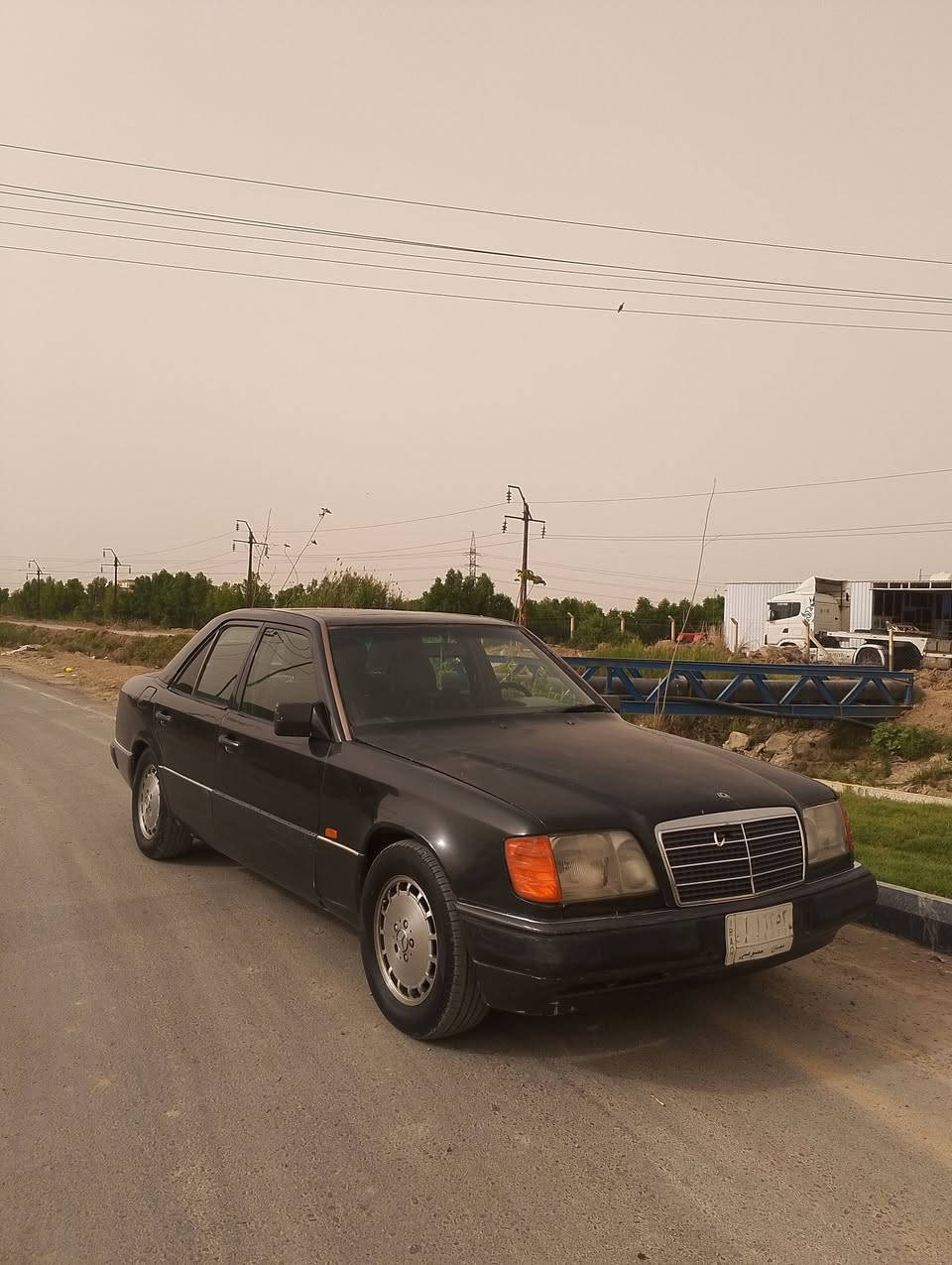 السلام وعليكم مارسدس للبيع موديل 1992 سياره جاهزه ماكينه وكير كفاله تخم تاير جديد سنويه جديده كلش حلوه وجاهزة سياره ماكينه وكير بطه سعر 38 وبيها مجال مكان واسط العزيزية رقم الهاتف. ***********.
