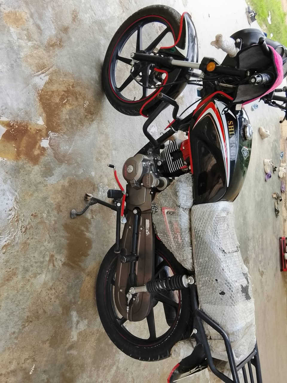 دراجه شاينك موديل ٢٣
رقم نكليزي وسنويه بسمي
دراجه خير من الله مابيها نقص كبل لشارع
للستفسار خاص مفتوح 
رقم ***********
مكاني بعقوبه العباره منطقة حدمكسر
