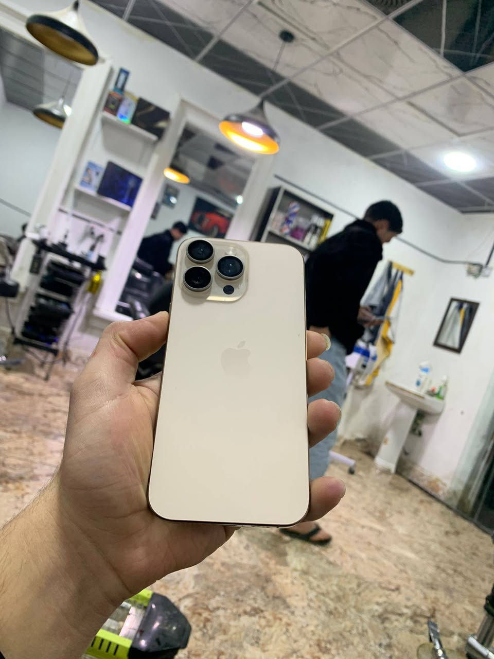 ايفون 16 برو ماكس 256
بطارية 100 مشحون 145 مرة 
دبل سيمكارت نضافة 100% 
ضمان لشهر ال 9
السعر 1500
***********
