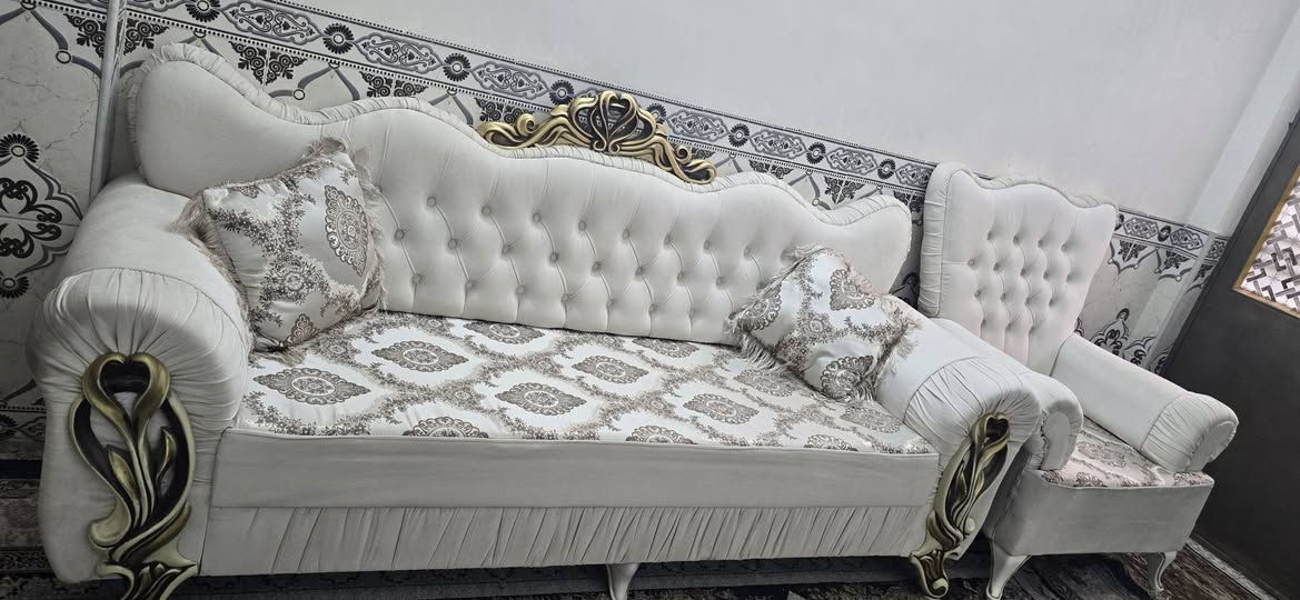 السلام عليكم عندي تخم ١٠ مقاعد تكمه والله اخذته قبل العيد مكاني البلديات


**إذا كنت صاحب هذا الإعلان وتريد حذفه لأي سبب، رجاءا أرسل رسالة إلى الدعم الفني**