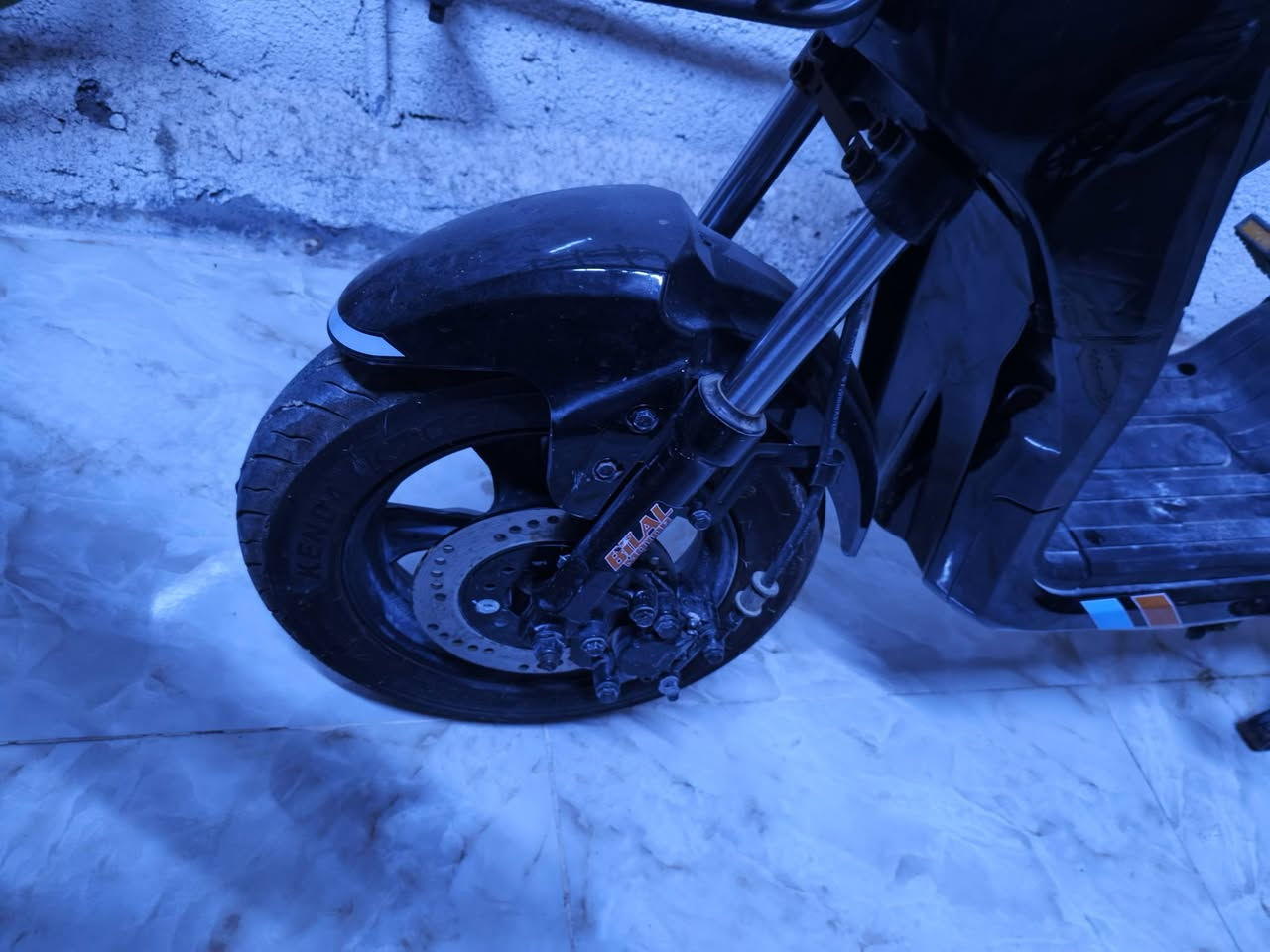 السلام عليكم من رخصة الأمن باسكل شحن R10 خمس بطاريات نظيف كلش وشحنه حلوه بطاريات نظاف كربلاء البوبيات هاتف*********** السعر 500000وبيه مجال
