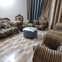 ١٠ مقاعد • بحالة جيدة • قابل تفاوض