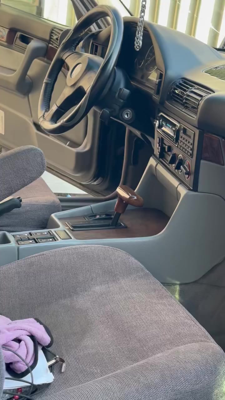 السلام عليكم
للبيع بي ام BM 525 شرط اصل وفصل موديل 1995 السيارة بسمي رقم دولي  نفاذها لسنة 2031
محرك فانوس شرط مامحطوطة عليه سبانة
فول مواصفاات الا الفتحه، كشانه جلد باب ترحيب 
برده خلفيه بلاديه جام كهرباء 
شرط السيارة على وضع الشركه مابيها شي اسمه تجاري كفاله كامة السيارة  بدون صبغ
شرط السيارة بدون تعمير شرط بلاد  
السعر 106 تعال وشوف وبيك خير تدلل
الخاص مغلق 🔐 مكلف بالنشر 
اي استفسار اتصل هنا 👈 ***********
