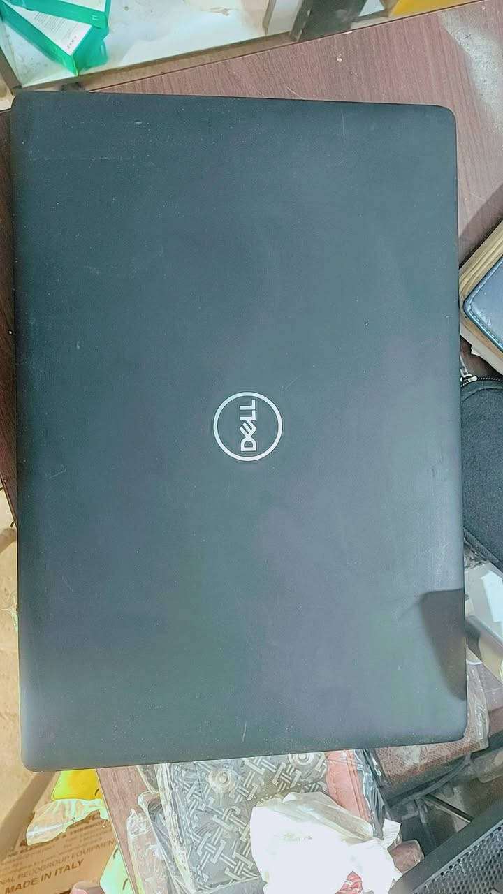 لابتوب دل سلم
حجم ١٦
جيل 7 حديث  
كور 3 شغال 
بس من يشتغل يطلعلي اعدادات وقت وبطارية ومالعرف شنو
 شغاله وشاحنتها جديدة 
. بدون هارد ورام  .. 
اريد اراوسه بهاردات m.2   لان عندي حاسبات بالبيت بدون هاردات m.2 ..


**إذا كنت صاحب هذا الإعلان وتريد حذفه لأي سبب، رجاءا أرسل رسالة إلى الدعم الفني**