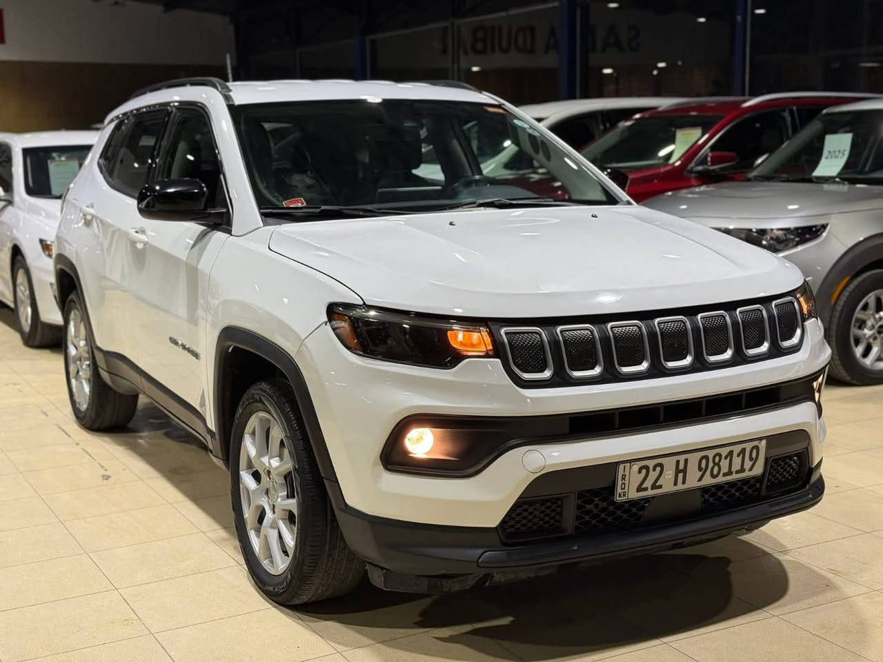 #المركبة : #جيب #كومباس موديل 2022 لون ابيض
#الضرر : صبغ جاملغين وبنيد
#الموديل : 2022
#الرقم : مرقم اربيل الرقم الحديث ( تحويل او وكالة )

#المواصفات :

▪️السيارة : جيب كومباس
▪️المحرك : 2400 (اربعة سلندر)
▪️الموديل : 2022
▪️حجم الويل: ويل كب حجم 19
▪️غرفة السيارة : جلد اسود مع تطعيم اصل
▪️لايتات اصفر مع كشافات دعامية زينون
▪️بصمات عدد 2 للأبواب مع بصمة تشغيل
▪️رادار امامي مانع تصادم
▪️كامرة خلفية دوارة مع الستيرن اصل
▪️تبريد قطعتين امامي وخلفي
▪️رادار جانبي ( نقاط عمياء ) بالمرايا الجانبية
▪️شاشة الدشبول حجم كبير للتحكم بأيعازات السيارة
▪️سستم صوت
▪️سايد بريك دكمة
▪️تشغيل عن بعد
▪️تحكم ستيرن جهتين بلوتوث وحاكية وكروس سرعة وتحكم صوت 
▪️نظام ABS مانع انزلاق

السعر المطلوب : 150 ورقة مع المجال 
 
الاتصال على : ***********
مكانها نجف حي المعلمين
