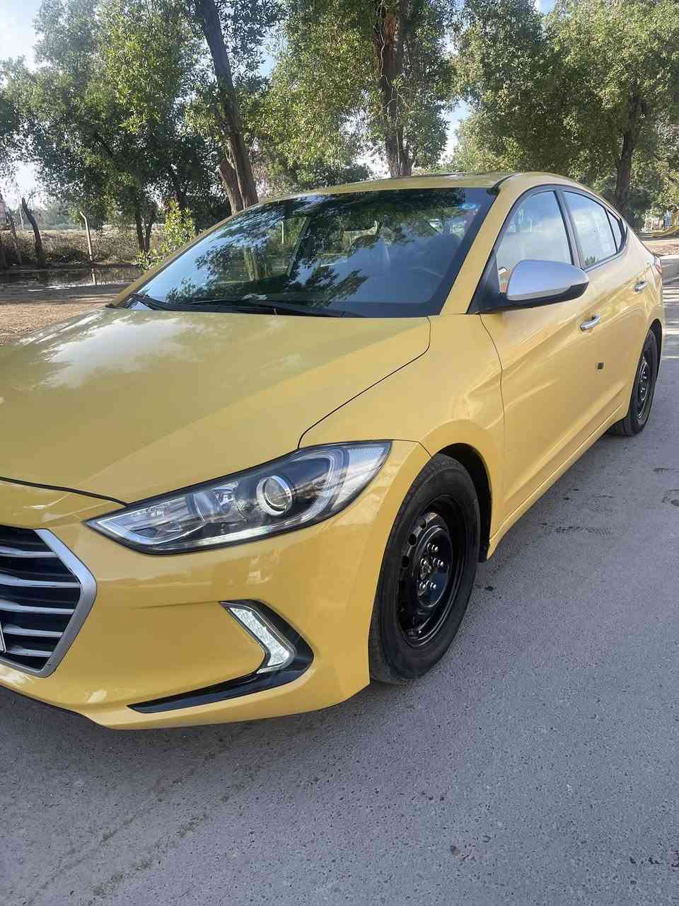 النتره 2017وارد امريكي حادث جاملغ امامي ايمن السياره جديده جداً او جاهزه من كلشي المواصفات فول 1/1رقم بغداد دولي بسمي محرك 2000دوش ماشيه 92الف السعر 123 اوبيها مجال العنوان بغداد الامين الثانيه رقم الهاتف ***********
