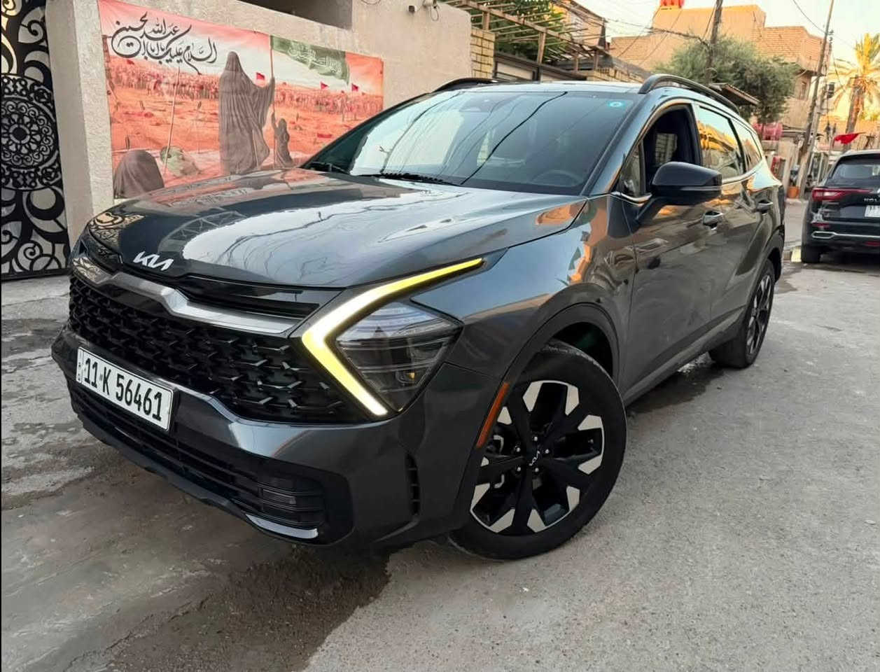 السلام عليكم
كيا سبورتج 2024 ( X-line ) 
فول فول مواصفات  وارد امريكي حاث مرفق بصور فقط بنيد تبدل ونصبغ وجاملغ بارد بدون صبغ 

*السياره بيه قطعتين رش كلير من امريكا. جاملغ سايق وباب سايق 

 رقم بغداد وبأسمي 
السعر 183  وبيه مجال كلش قليل 

الفئه : X-line
المحرك :  ٢٥٠٠  ( GDI 
الگير : ٨ نمر
بنوراما
بصمه تشغيل-صندوق-ابواب
صندوق كهرباء
شاشه كبيره على طول الدشبول
انظمه قياده نورمال-سبورت-سمارت-ثلجي
كشنات جلد لون اسود
كرسي السائق تحكم كهربائي
شحن وايرلس
هند بريك بصمه
كامرا خلفيه
رادار امامي خلفي جانبي نقط عمياء
تحديد مسار ذكي
اشاره في المرايا الجانبيه
تشغيل عن بعد
تحكم ستيرن فول مواصفات 
اوتو هولد
اوتو ستوب
نظام ترحيب
تبريد قطعتين
مانع انزلاق
نزول منحدرات
نظام فحص ضغط الاطارات
نظام abs
تدفئه كشنات
قياده آليه ذكيه
كروز سرعه
سستم صوت هارمن
شاشه لمس متغيره لتحكم التبريد او الميديا
منافذ تايب سي عدد ٣ مع ٢ في الكشنات
اضواء ترحيب عند الاقتراب مع ترحيب داخلي عند الصعود او المغادره
كيجات الكترونيه متغيره حسب الوضعيات
تطعيم الدواخل المنيوم
شحن هاتف وايرلس
الاناره الداخليه LED
ماسحه خلفيه
كاميره دواره
مكاني بغداد مدينه الصدر 
للستفسار ***********
***********
