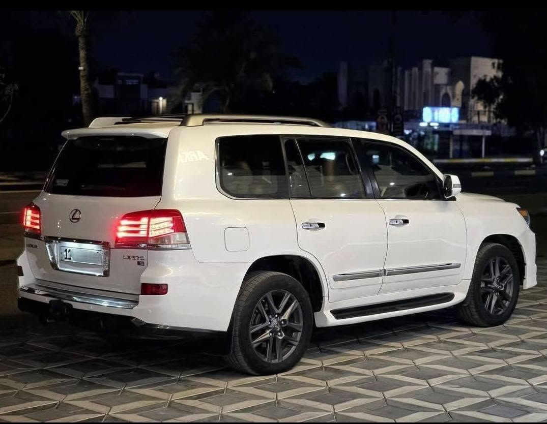 LEXSES_ LX750_2014_brem
لكزس 2014 فول مواصفات 1/1 بريم تكمة وسنوية 
رقم بغداد باسمي شخصياً 
5700فول مواصفات sport/s
كير محرك بشرط الكفالة
ماشيه 150
ـــــــــــ👇المواصفات👇ــــــــــ
حساسات أمامي خلفي
كاميرات 360 
مري شفط ونظام ترحيب
تبريد بالكشنات
لايتات دبل عدسه +LED
جميع الكشنات كهرباء 
زنون بلادي 
   جكات
فتحه - ثلاجة 
نظام اقتصادي بانزين ECONOMY 
جلد كامل داخل لون قرميدي
بلوتوث وتلفون ونظام الملاحه
نظام تثبيت السرعة 
مقاعد قابلة للتدفئة والتهوية
شاشات عدد 3
نظام مانع الانزلاق
نظام نزول محدرات 
إشارة في المري الجانبية
مخرج منفذ الطاقة 
Bluetooth/USB
بردات ابواب خلفية
شاحن هاتف Wairlees
ستيرن كهرباء +خزن ستيرن+ خزن كشنات 
وبعد بيها هواي مواصفات

***********
