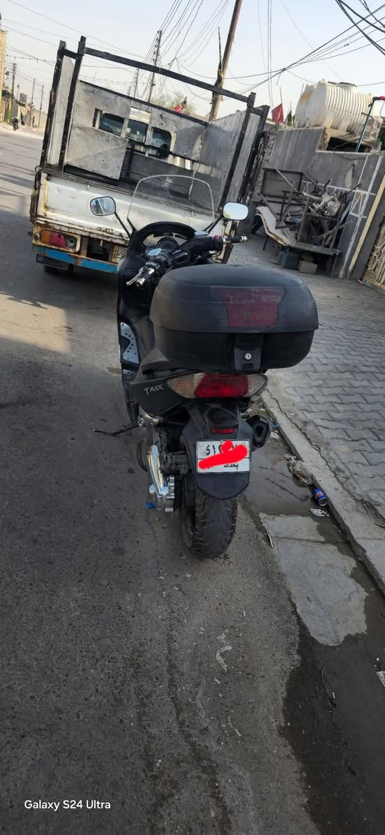 السلام عليكم ورحمة الله وبركاته 
دراجة tmax 2011 مرقم وبأسمي 
رقم بغداد 
مكاني بغداد حي طارق 
هاتف /***********
