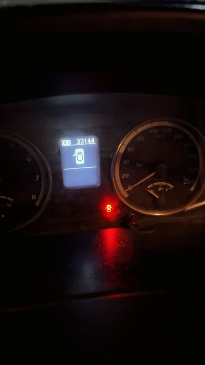 السلام عليكم بيجو بارص 2024 سياره كفاله عامه ما عده هذا البارد الي على كد اصبعين بجاملغ سياره خير من الله ماشيه 33 السعر 87 وبيها مجال رقم ***********
